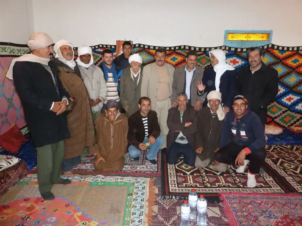 Producteurs de la coopérative SMSA avec notre agronome Adrien en Tunisie.