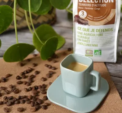 Tasse de café bio et équitable